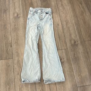 Light-washed american eagle jeans